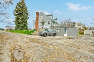 1070 Gravel Rd in Webster, NY - Building Photo - Building Photo