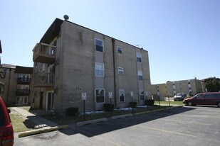 724 Piper Ln in Prospect Heights, IL - Building Photo