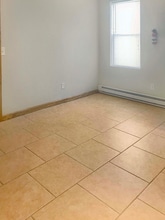 22-24 Lawrence St, Unit 1L in Pawtucket, RI - Building Photo - Building Photo