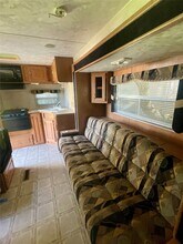 728 S Shanks St in Clute, TX - Building Photo - Building Photo