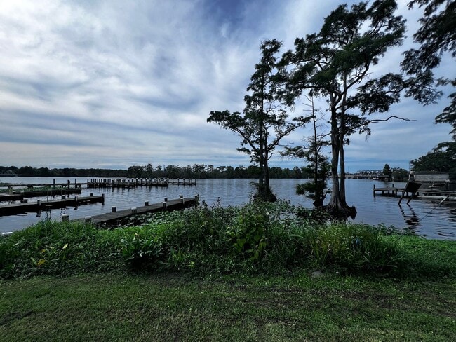 219 N Church St in Hertford, NC - Building Photo - Building Photo