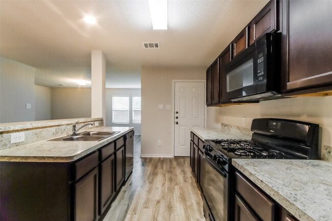 17470 Linthorne St in Atascocita, TX - Building Photo - Building Photo