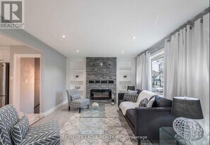 79 Simcoe Rd in Bradford West Gwillimbury, ON - Building Photo