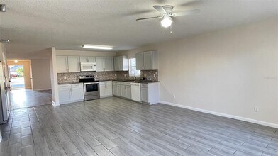 1365 Epson Oaks Way in Orlando, FL - Building Photo - Building Photo