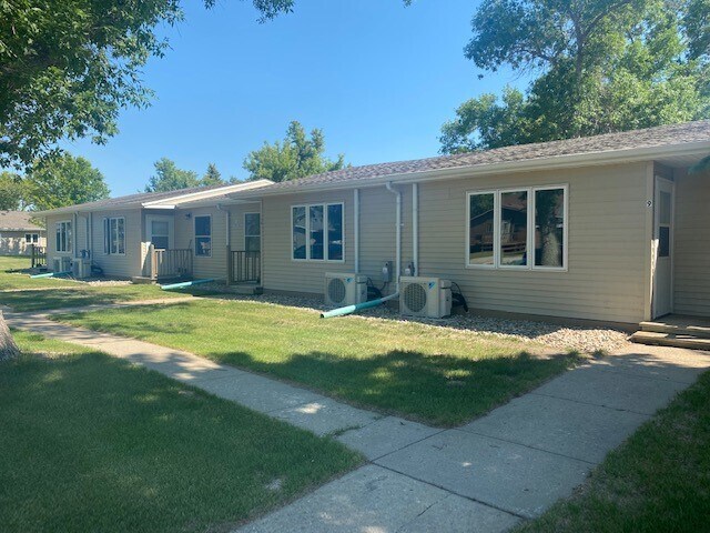 115 3rd St NE, Unit 5 Photo