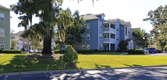 Barrington Park Condominiums in Tallahassee, FL - Foto de edificio - Building Photo