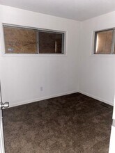 325 Rieber Dr in Sauget, IL - Building Photo - Building Photo