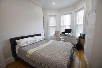 48 Gloucester St, Unit 2 in Boston, MA - Building Photo - Building Photo