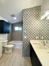 1355 NW Hartford Ave in Bend, OR - Building Photo - Building Photo