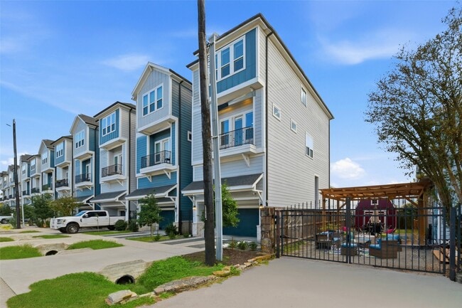 1236 W 21st St in Houston, TX - Building Photo - Building Photo