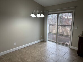 2720 W Willowlake Dr in Peoria, IL - Building Photo - Building Photo