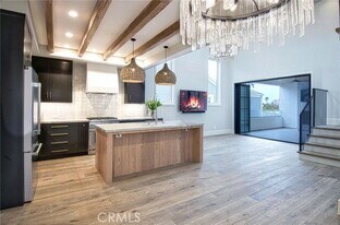 710 Avocado Ave in Newport Beach, CA - Building Photo