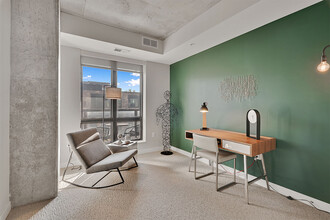 HQ Apartments in Minneapolis, MN - Building Photo - Building Photo