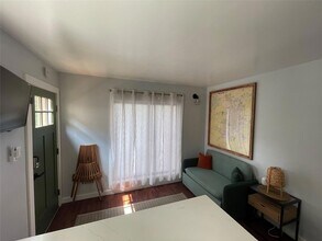 1023 Nile St in Austin, TX - Foto de edificio - Building Photo