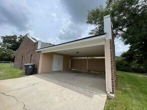 9843 Kinglet Dr in Baton Rouge, LA - Building Photo - Building Photo