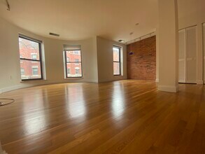 96 Gainsborough St in Boston, MA - Foto de edificio - Building Photo