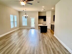 831 Avellanas Dr in Pensacola, FL - Building Photo - Building Photo