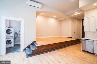 1300 S 19th St in Philadelphia, PA - Building Photo - Building Photo