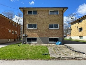 Stanley St Unit 1 in Belleville, ON - Building Photo - Building Photo