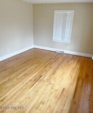 211 Nichols Dr in Greenville, NC - Building Photo - Building Photo