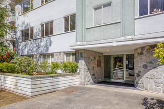 Harwood Apartments in Vancouver, BC - Building Photo - Building Photo