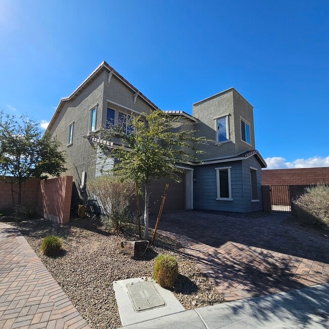 5997 Wellington Peak Rd in Las Vegas, NV - Building Photo - Building Photo