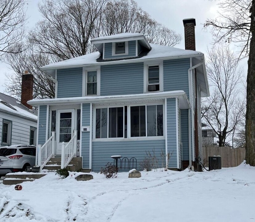 604 N Park St in Bellefontaine, OH - Building Photo