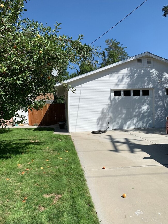 property at 2775 Underwood Ln