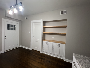 4044 S Richmond St-Unit -Apt 1 in Chicago, IL - Building Photo - Building Photo