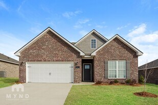 221 Pine Is Ave, Unit 2 in Toney, AL - Building Photo