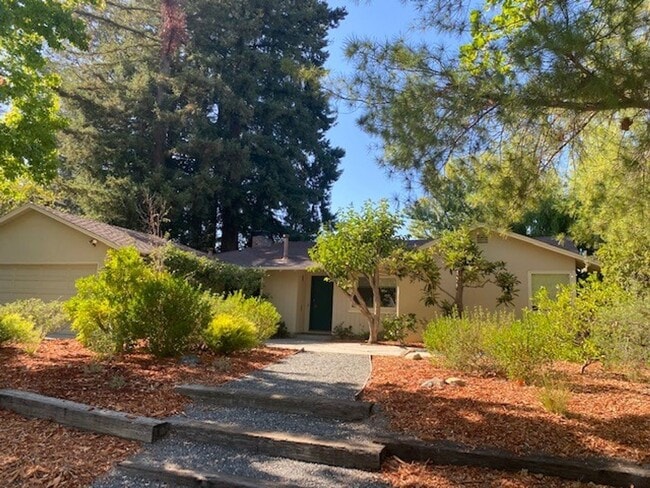 property at 140 E Floresta Way