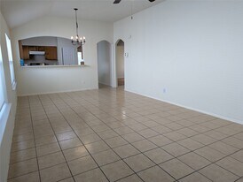 13831 Maximos Dr in Houston, TX - Building Photo