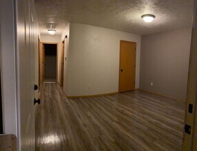 1710 E Commercial St in Springfield, MO - Building Photo - Building Photo