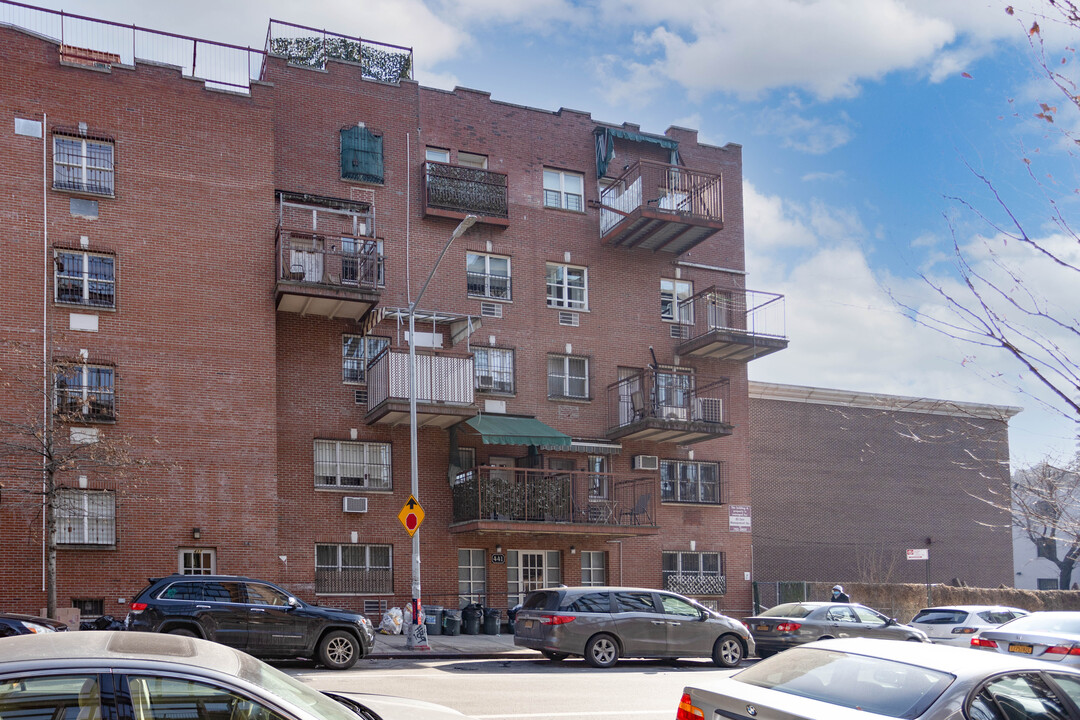 441 Wythe Ave in Brooklyn, NY - Building Photo