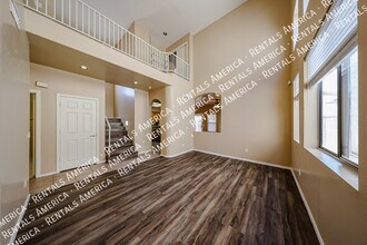 10060 E Capri Ave in Mesa, AZ - Building Photo - Building Photo