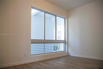 529 SW 11th St in Miami, FL - Building Photo - Building Photo