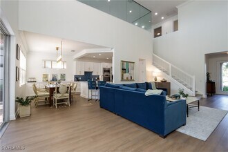 28243 Altessa Way in Bonita Springs, FL - Foto de edificio - Building Photo