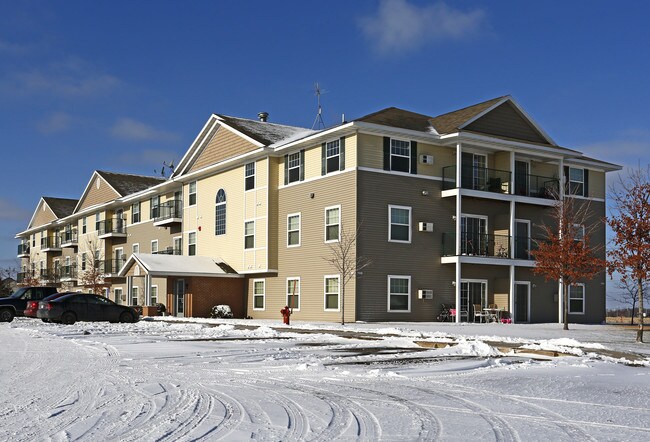 Cedar Ridge Apartments in Clearwater, MN - Foto de edificio - Building Photo