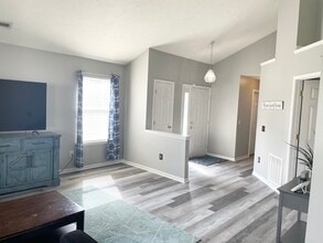 5451 Pelham Way in Indianapolis, IN - Building Photo - Building Photo