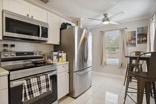 735 Franklin Rd in West Palm Beach, FL - Building Photo