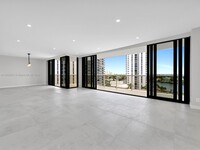 20281 E Country Club Dr, Unit 602 in Aventura, FL - Foto de edificio - Building Photo