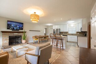 650 S Park Ave in Orange City, FL - Building Photo