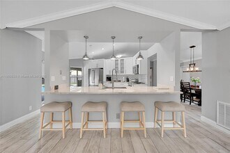 9841 SW 1st St in Plantation, FL - Building Photo - Building Photo