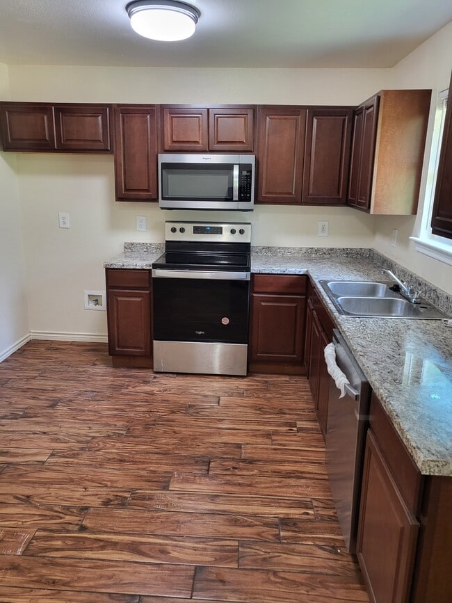 2524 Kirkley St in Dallas, TX - Building Photo - Building Photo