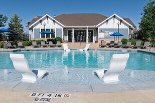 Peaks at Woodmen in Colorado Springs, CO - Building Photo