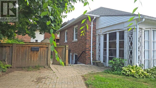 property at 2 Adie Pl