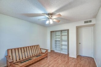 1549 E Drake Dr in Tempe, AZ - Building Photo - Building Photo