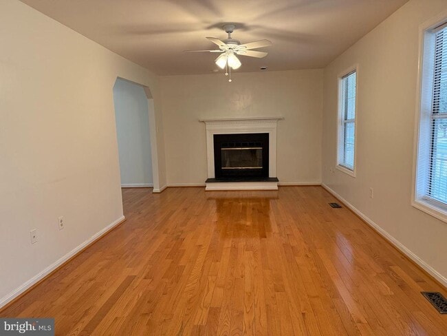 property at 9 Parkwood Ct