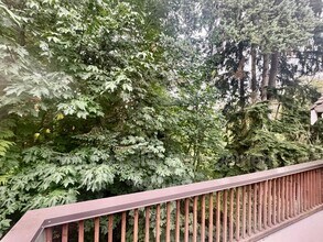 15433 Country Club Dr in Mill Creek, WA - Building Photo - Building Photo