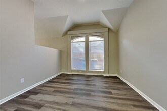 70 N Creekmist Pl in Conroe, TX - Foto de edificio - Building Photo